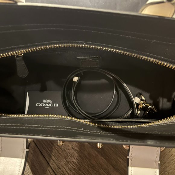 Coach Swagger Bag in croc embossed leather - Picture 8 of 8